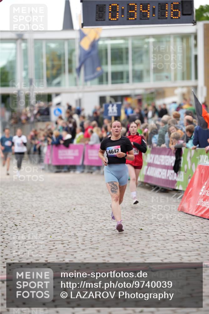 12.06.2026 - Holstenköstenlauf LAZAROV Photography http://msf.ph/oto/9740039 12.06.2026 18:04:14 Laufen 3535, 3674, 4102, 4104, 4642, 4845 meine-sportfotos.de