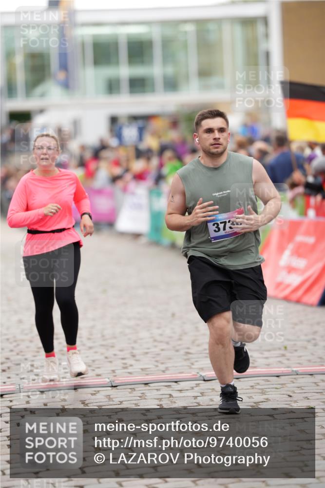 12.06.2026 - Holstenköstenlauf LAZAROV Photography http://msf.ph/oto/9740056 12.06.2026 18:03:53 Laufen 3713, 3736, 3845, 3913, 4488 meine-sportfotos.de