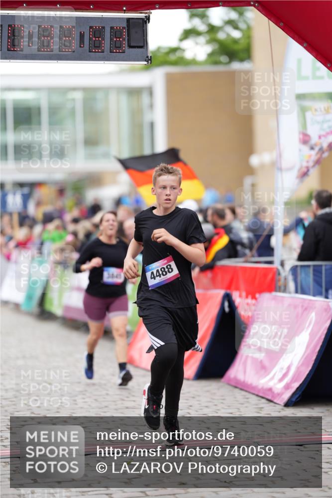 12.06.2026 - Holstenköstenlauf LAZAROV Photography http://msf.ph/oto/9740059 12.06.2026 18:03:51 Laufen 3232, 3713, 3726, 3736, 3845, 3913, 4488 meine-sportfotos.de