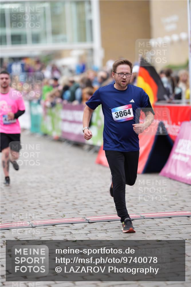 12.06.2026 - Holstenköstenlauf LAZAROV Photography http://msf.ph/oto/9740078 12.06.2026 18:03:30 Laufen 3155, 3228, 3369, 3864, 4057, 4349 meine-sportfotos.de