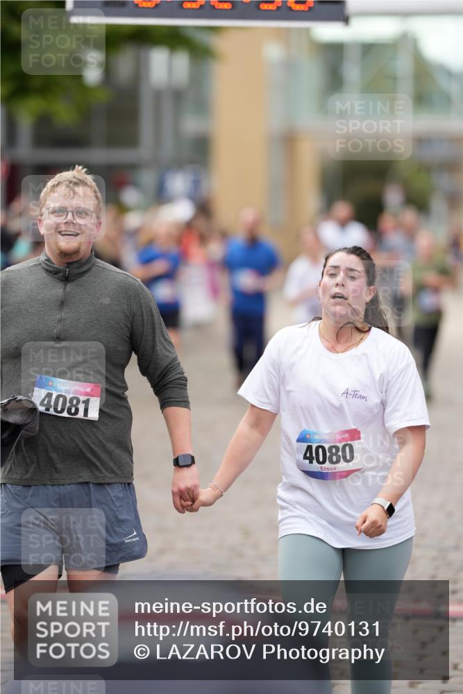 12.06.2026 - Holstenköstenlauf LAZAROV Photography http://msf.ph/oto/9740131 12.06.2026 18:02:28 Laufen 3720, 4080, 4081, 4274 meine-sportfotos.de
