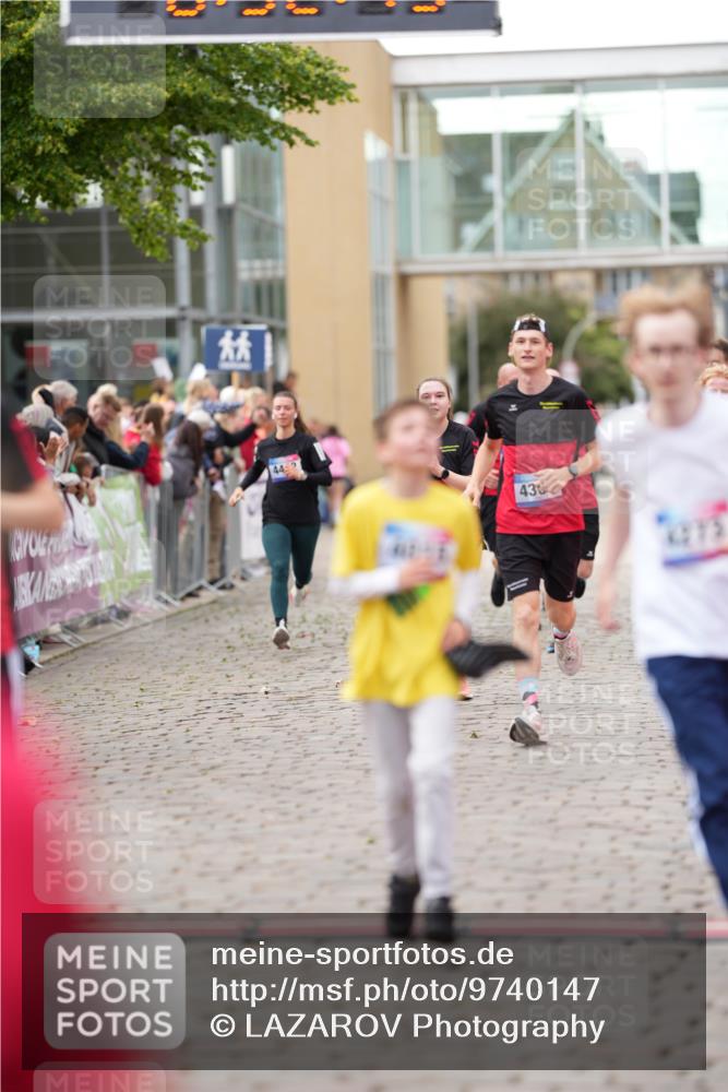 12.06.2026 - Holstenköstenlauf LAZAROV Photography http://msf.ph/oto/9740147 12.06.2026 18:02:11 Laufen 4003, 4015, 4273, 4297, 4298, 4299, 4300, 4303, 4304, 4306, 4309, 4320, 4347, 4452, 4701, 4823 meine-sportfotos.de