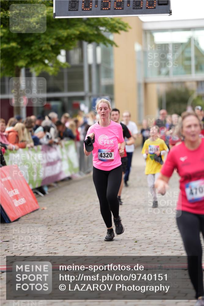 12.06.2026 - Holstenköstenlauf LAZAROV Photography http://msf.ph/oto/9740151 12.06.2026 18:02:08 Laufen 3821, 4003, 4015, 4262, 4273, 4296, 4297, 4303, 4304, 4320, 4701 meine-sportfotos.de
