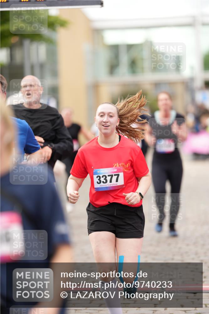 12.06.2026 - Holstenköstenlauf LAZAROV Photography http://msf.ph/oto/9740233 12.06.2026 18:00:50 Laufen 3158, 3245, 3299, 3377, 3418, 4051, 4629, 4630, 4885, 4889 meine-sportfotos.de