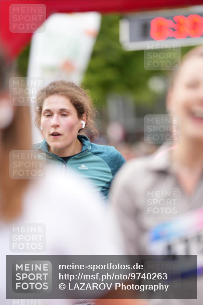 12.06.2026 - Holstenköstenlauf LAZAROV Photography http://msf.ph/oto/9740263 12.06.2026 18:00:18 Laufen 3134, 3286, 3385, 3601, 3623, 3801, 3805, 3807, 3873, 4201, 4414, 4741, 4907 meine-sportfotos.de