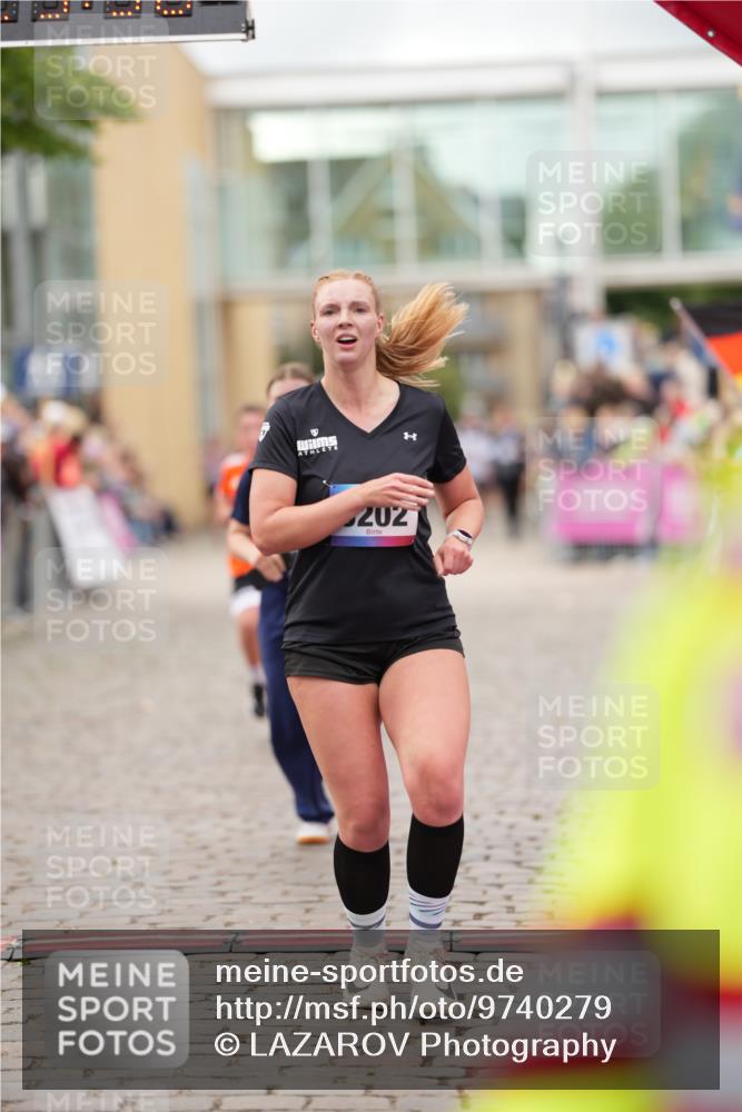 12.06.2026 - Holstenköstenlauf LAZAROV Photography http://msf.ph/oto/9740279 12.06.2026 17:59:54 Laufen 3202, 3404, 3792, 3798, 4041, 4612, 4749, 4900 meine-sportfotos.de