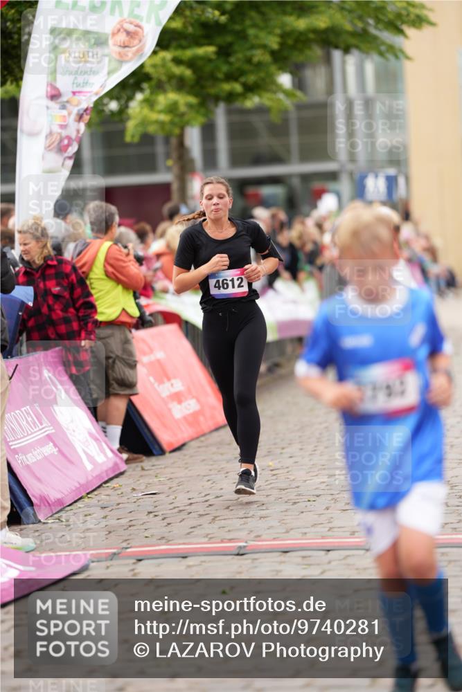 12.06.2026 - Holstenköstenlauf LAZAROV Photography http://msf.ph/oto/9740281 12.06.2026 17:59:53 Laufen 3202, 3404, 3471, 3792, 3798, 3910, 4041, 4594, 4612, 4749, 4900 meine-sportfotos.de