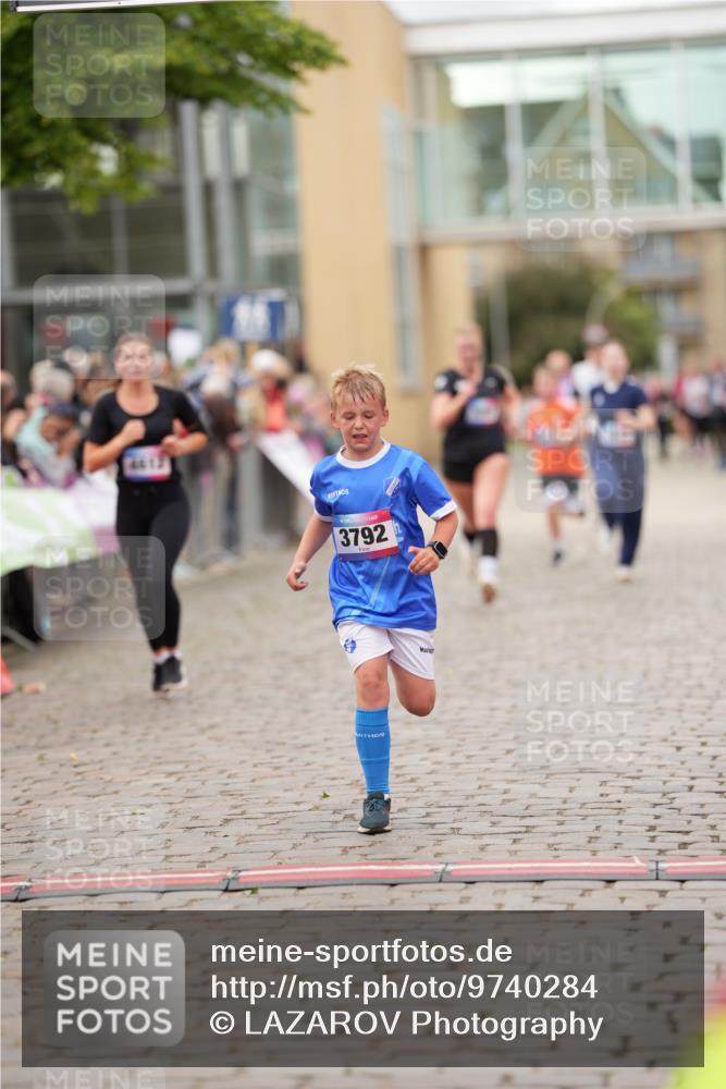 12.06.2026 - Holstenköstenlauf LAZAROV Photography http://msf.ph/oto/9740284 12.06.2026 17:59:51 Laufen 3202, 3471, 3792, 3817, 3910, 4041, 4594, 4612, 4749, 4900 meine-sportfotos.de