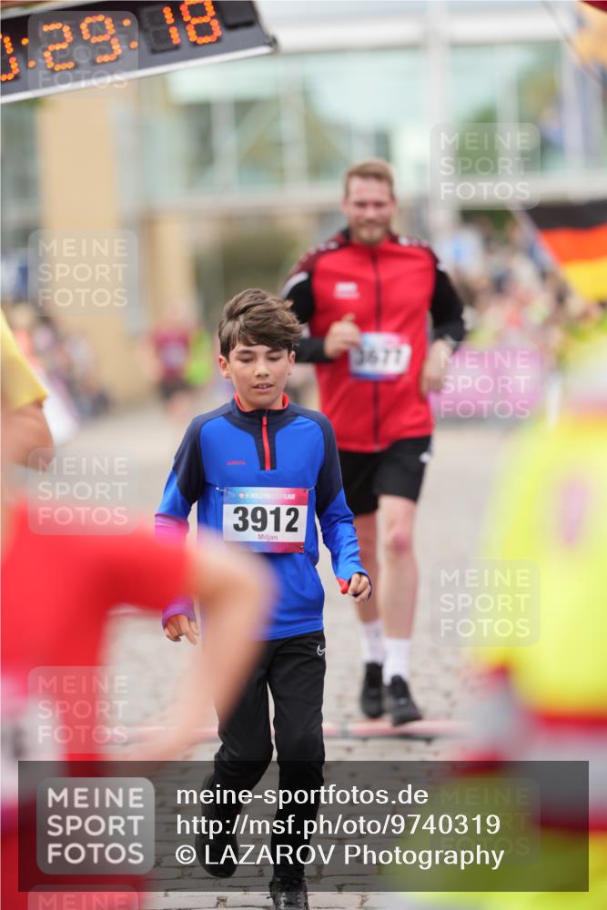 12.06.2026 - Holstenköstenlauf LAZAROV Photography http://msf.ph/oto/9740319 12.06.2026 17:59:16 Laufen 3676, 3677, 3912, 4016, 4341, 4344, 4481, 4745 meine-sportfotos.de