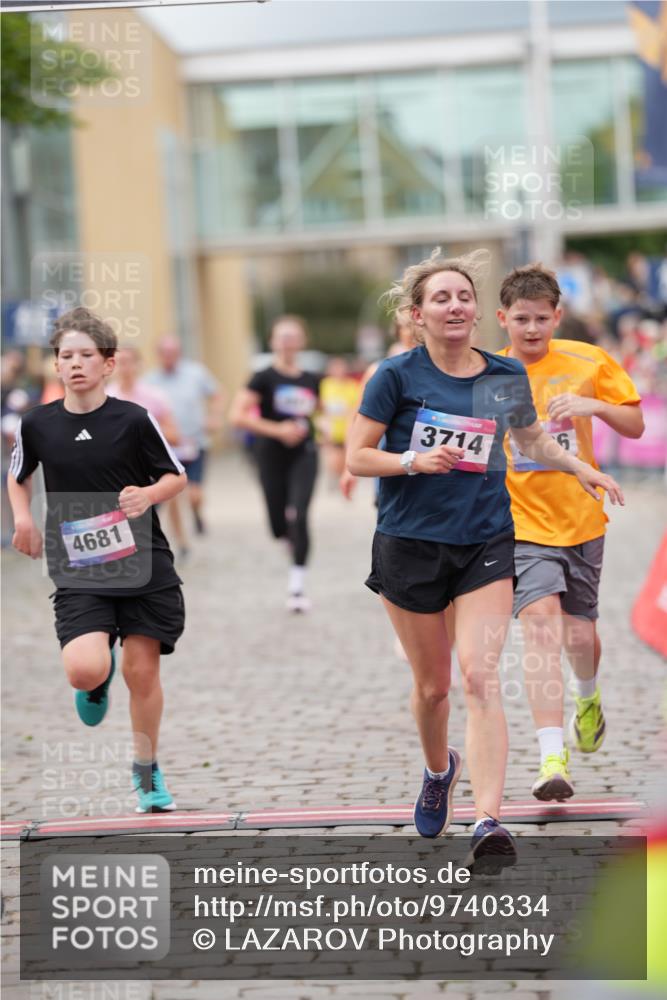 12.06.2026 - Holstenköstenlauf LAZAROV Photography http://msf.ph/oto/9740334 12.06.2026 17:59:04 Laufen 3012, 3389, 3486, 3565, 3644, 3714, 4052, 4317, 4331, 4334, 4667, 4668, 4681 meine-sportfotos.de