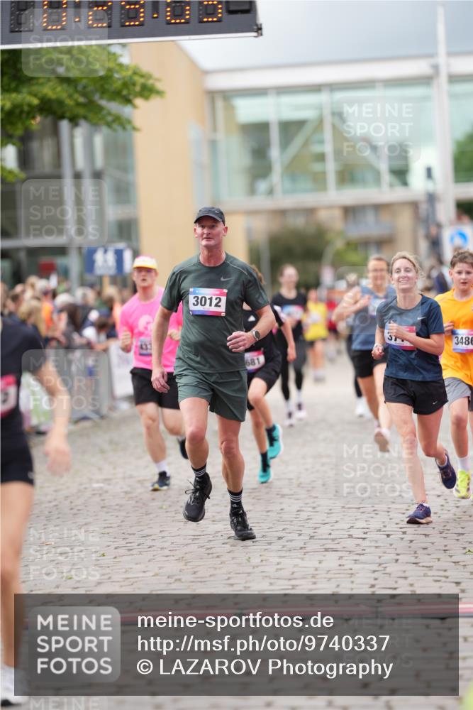 12.06.2026 - Holstenköstenlauf LAZAROV Photography http://msf.ph/oto/9740337 12.06.2026 17:59:03 Laufen 3012, 3389, 3486, 3714, 4047, 4052, 4317, 4331, 4334, 4681 meine-sportfotos.de