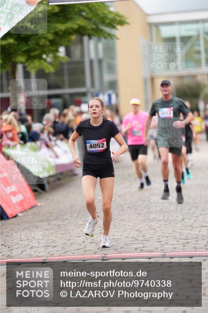 12.06.2026 - Holstenköstenlauf LAZAROV Photography http://msf.ph/oto/9740338 12.06.2026 17:59:02 Laufen 3012, 3326, 3389, 3486, 3714, 4047, 4052, 4317, 4331, 4334, 4534, 4681 meine-sportfotos.de