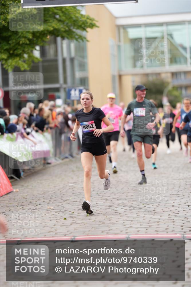 12.06.2026 - Holstenköstenlauf LAZAROV Photography http://msf.ph/oto/9740339 12.06.2026 17:59:02 Laufen 3012, 3326, 3389, 3486, 3714, 4047, 4052, 4317, 4331, 4334, 4534, 4681 meine-sportfotos.de