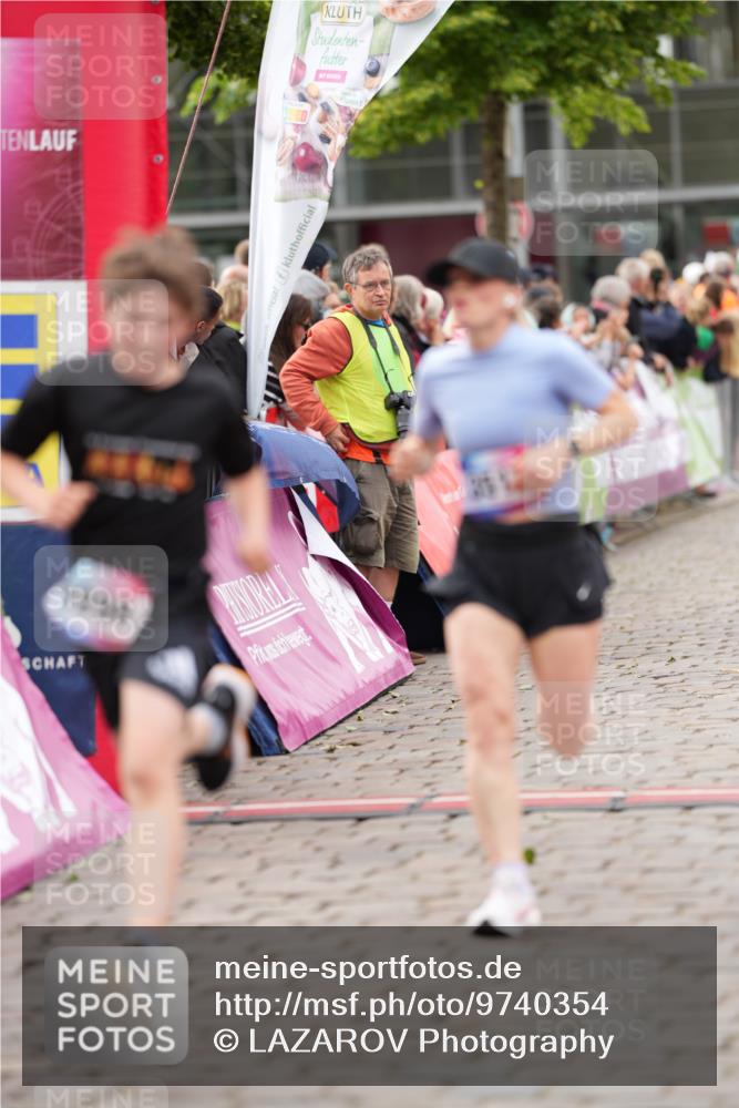 12.06.2026 - Holstenköstenlauf LAZAROV Photography http://msf.ph/oto/9740354 12.06.2026 17:58:47 Laufen 3296, 3298, 3331, 3517, 3901, 4103, 4694 meine-sportfotos.de