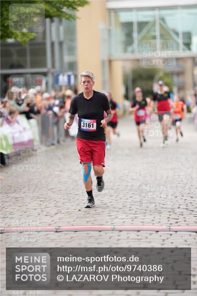 12.06.2026 - Holstenköstenlauf LAZAROV Photography http://msf.ph/oto/9740386 12.06.2026 17:58:17 Laufen 3161, 3687, 3844, 4474, 4784 meine-sportfotos.de