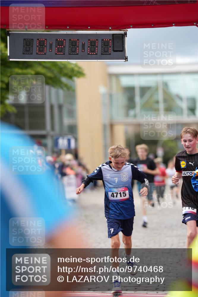 12.06.2026 - Holstenköstenlauf LAZAROV Photography http://msf.ph/oto/9740468 12.06.2026 17:57:05 Laufen 3600, 4715, 4716, 4783 meine-sportfotos.de
