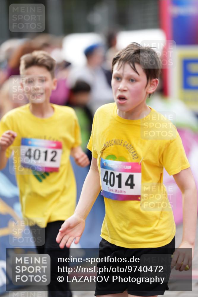 12.06.2026 - Holstenköstenlauf LAZAROV Photography http://msf.ph/oto/9740472 12.06.2026 17:56:57 Laufen 3635, 4012, 4014 meine-sportfotos.de