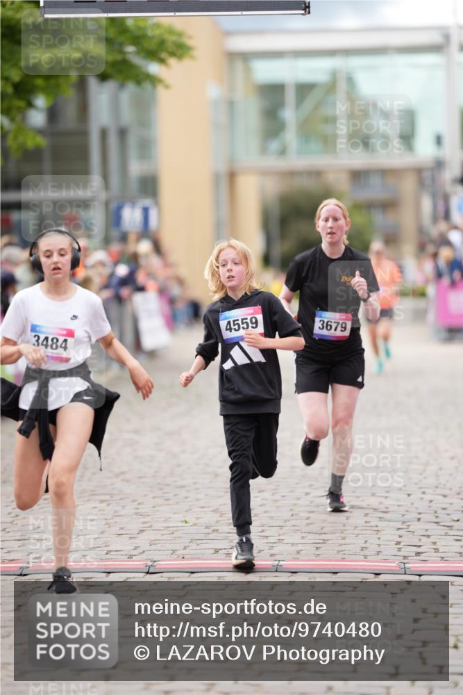 12.06.2026 - Holstenköstenlauf LAZAROV Photography http://msf.ph/oto/9740480 12.06.2026 17:56:49 Laufen 3484, 3679, 3742, 4559 meine-sportfotos.de