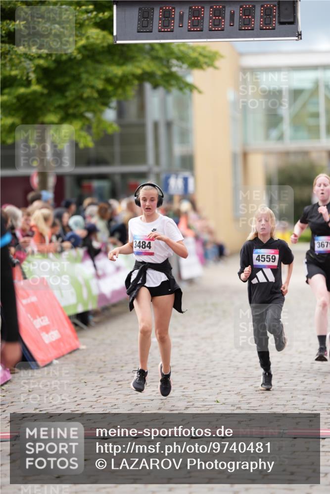 12.06.2026 - Holstenköstenlauf LAZAROV Photography http://msf.ph/oto/9740481 12.06.2026 17:56:48 Laufen 3484, 3679, 3742, 4559 meine-sportfotos.de