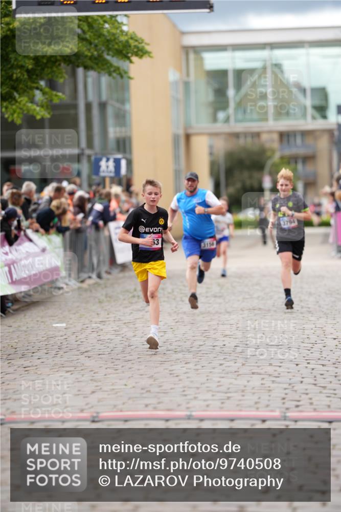 12.06.2026 - Holstenköstenlauf LAZAROV Photography http://msf.ph/oto/9740508 12.06.2026 17:56:26 Laufen 3156, 3794, 4073, 4263, 4899 meine-sportfotos.de