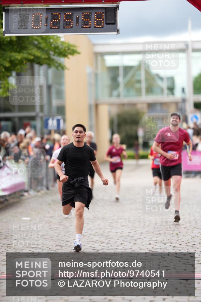 12.06.2026 - Holstenköstenlauf LAZAROV Photography http://msf.ph/oto/9740541 12.06.2026 17:55:56 Laufen 3013, 3198, 3662, 3964, 3985, 4231, 4232, 4277, 4287, 4780, 4853, 4863 meine-sportfotos.de