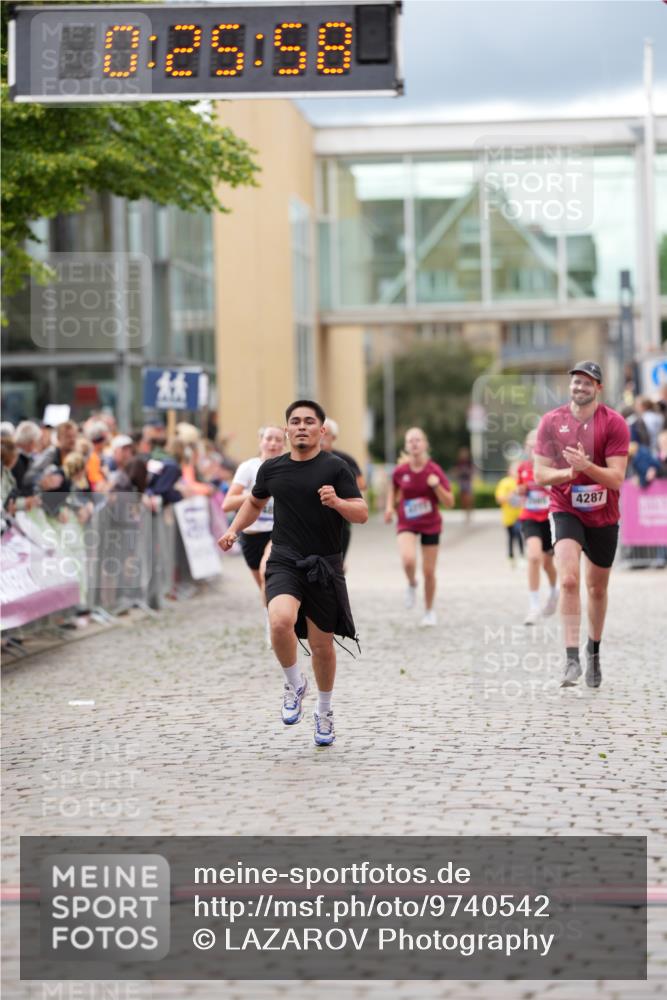 12.06.2026 - Holstenköstenlauf LAZAROV Photography http://msf.ph/oto/9740542 12.06.2026 17:55:56 Laufen 3013, 3198, 3662, 3964, 3985, 4231, 4232, 4277, 4287, 4780, 4853, 4863 meine-sportfotos.de