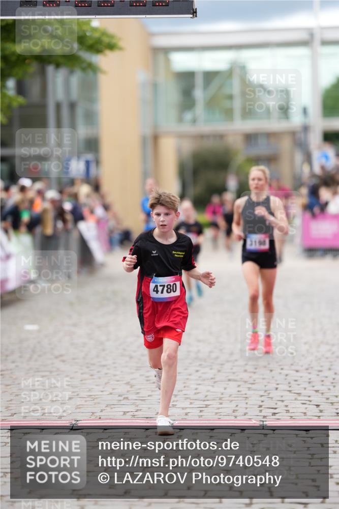 12.06.2026 - Holstenköstenlauf LAZAROV Photography http://msf.ph/oto/9740548 12.06.2026 17:55:51 Laufen 3013, 3198, 3662, 3964, 4780 meine-sportfotos.de