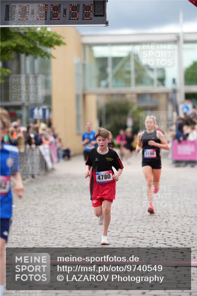12.06.2026 - Holstenköstenlauf LAZAROV Photography http://msf.ph/oto/9740549 12.06.2026 17:55:51 Laufen 3013, 3198, 3662, 3964, 4780 meine-sportfotos.de