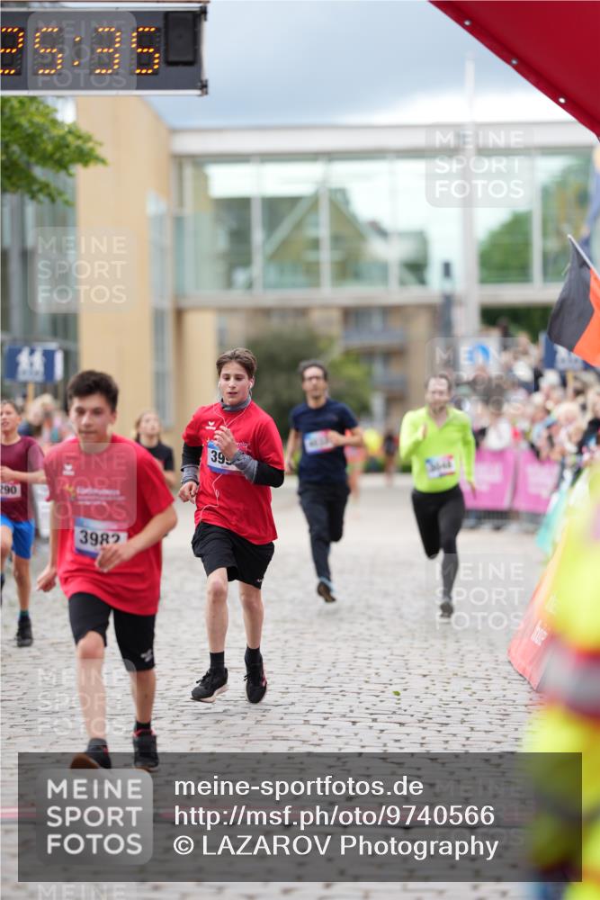 12.06.2026 - Holstenköstenlauf LAZAROV Photography http://msf.ph/oto/9740566 12.06.2026 17:55:33 Laufen 3048, 3258, 3982, 3990, 4032, 4043, 4290 meine-sportfotos.de