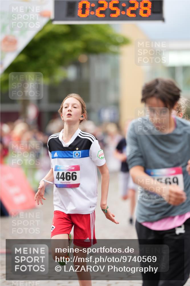 12.06.2026 - Holstenköstenlauf LAZAROV Photography http://msf.ph/oto/9740569 12.06.2026 17:55:26 Laufen 3308, 4043, 4062, 4063, 4448, 4466, 4478, 4569, 4849 meine-sportfotos.de