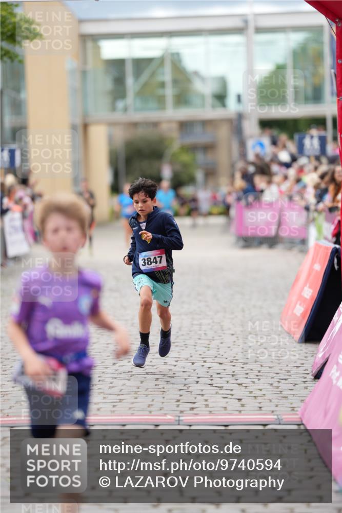 12.06.2026 - Holstenköstenlauf LAZAROV Photography http://msf.ph/oto/9740594 12.06.2026 17:54:57 Laufen 3847, 3966 meine-sportfotos.de