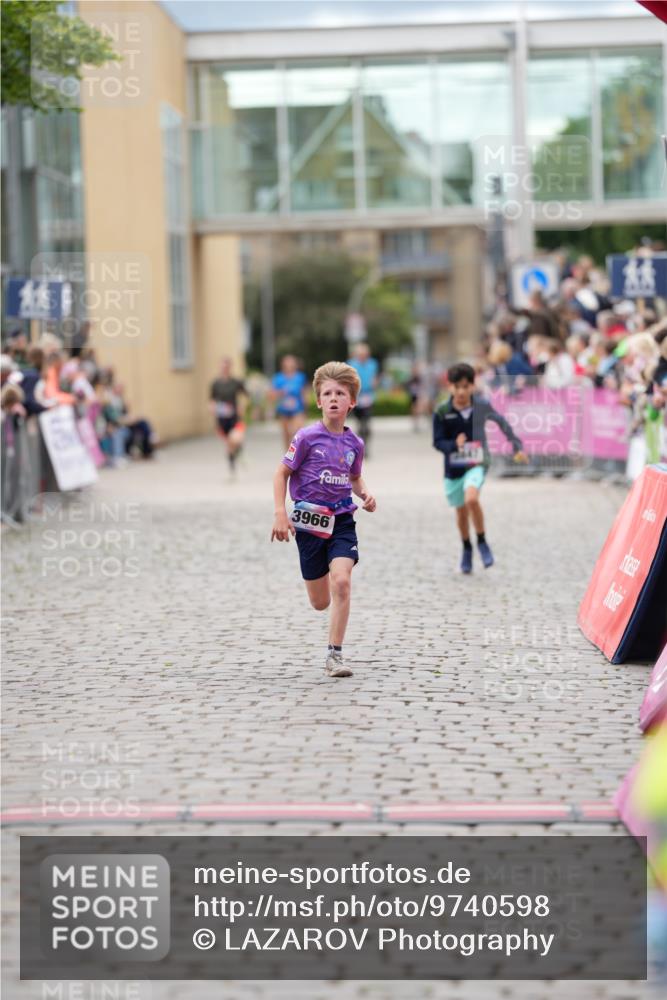 12.06.2026 - Holstenköstenlauf LAZAROV Photography http://msf.ph/oto/9740598 12.06.2026 17:54:55 Laufen 3492, 3496, 3847, 3966 meine-sportfotos.de