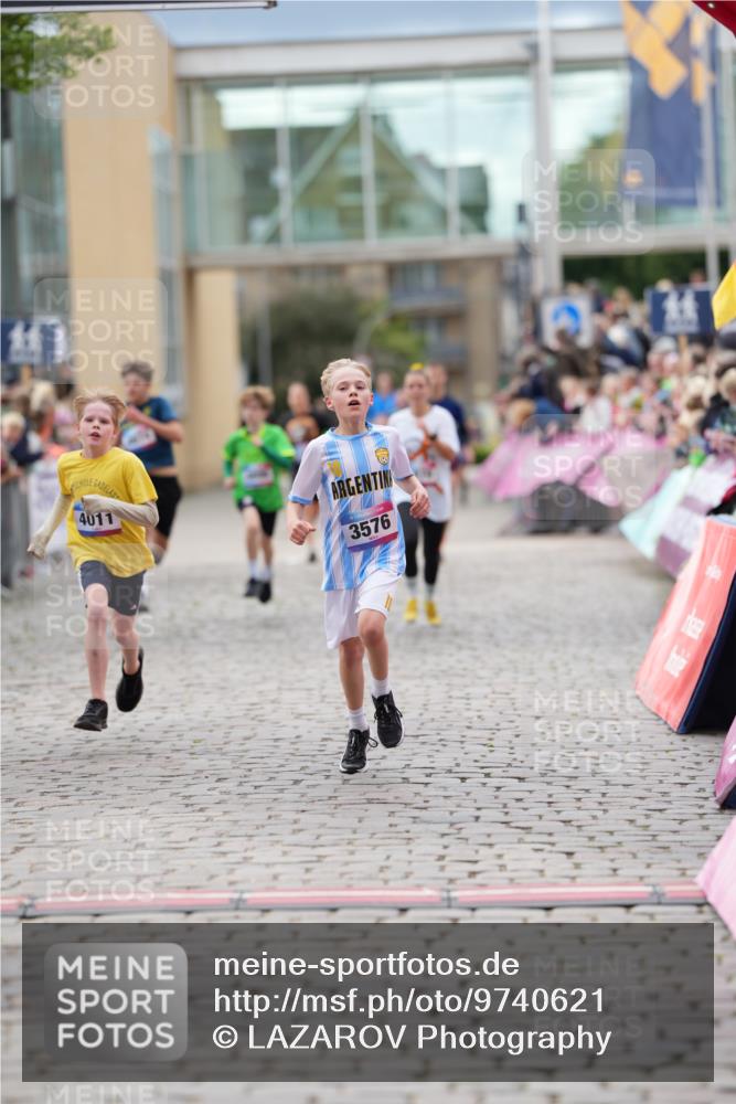 12.06.2026 - Holstenköstenlauf LAZAROV Photography http://msf.ph/oto/9740621 12.06.2026 17:54:34 Laufen 3576, 3970, 4011, 4035, 4674, 4898 meine-sportfotos.de