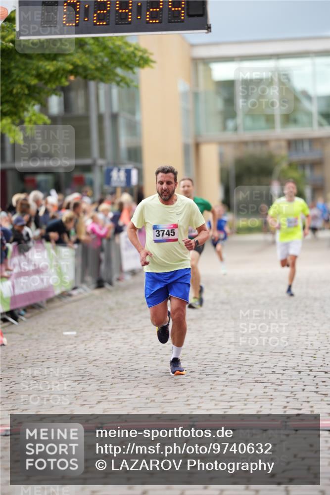 12.06.2026 - Holstenköstenlauf LAZAROV Photography http://msf.ph/oto/9740632 12.06.2026 17:54:22 Laufen 3025, 3745, 3882, 4484 meine-sportfotos.de