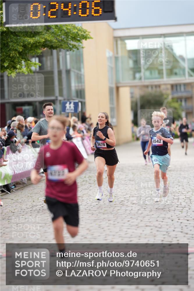 12.06.2026 - Holstenköstenlauf LAZAROV Photography http://msf.ph/oto/9740651 12.06.2026 17:54:04 Laufen 3285, 3386, 3678, 3951, 4542, 4722, 4762 meine-sportfotos.de