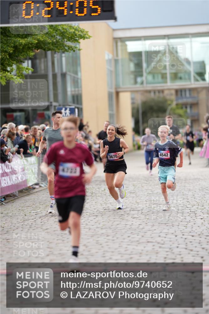 12.06.2026 - Holstenköstenlauf LAZAROV Photography http://msf.ph/oto/9740652 12.06.2026 17:54:03 Laufen 3285, 3386, 3678, 3951, 4542, 4722, 4762 meine-sportfotos.de