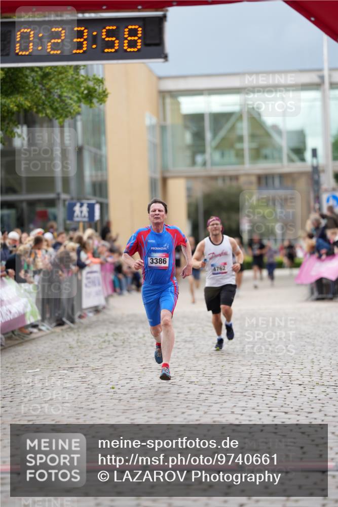 12.06.2026 - Holstenköstenlauf LAZAROV Photography http://msf.ph/oto/9740661 12.06.2026 17:53:56 Laufen 3336, 3386, 3453, 4455, 4550, 4762 meine-sportfotos.de