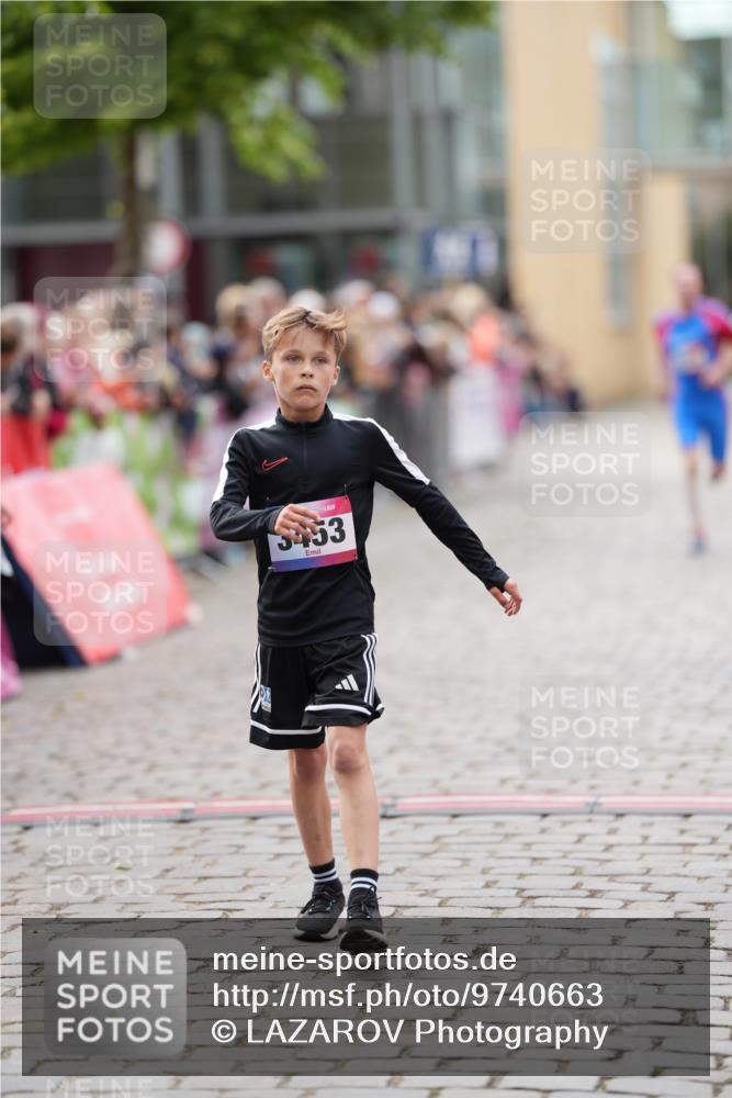 12.06.2026 - Holstenköstenlauf LAZAROV Photography http://msf.ph/oto/9740663 12.06.2026 17:53:55 Laufen 3336, 3386, 3453, 4455, 4550 meine-sportfotos.de