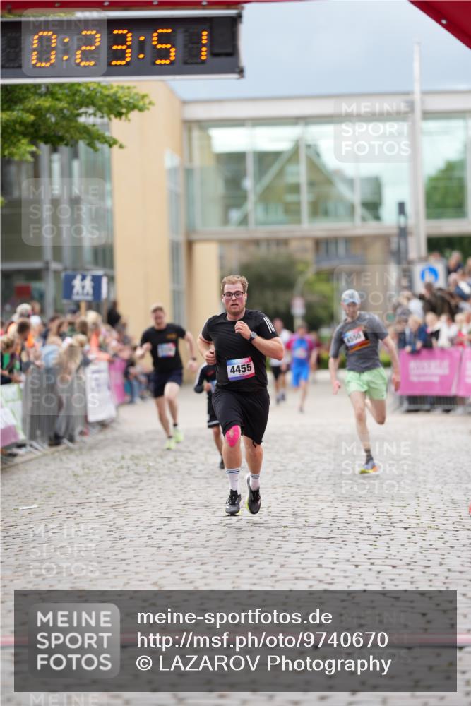 12.06.2026 - Holstenköstenlauf LAZAROV Photography http://msf.ph/oto/9740670 12.06.2026 17:53:49 Laufen 3152, 3336, 3453, 4455, 4462, 4550 meine-sportfotos.de