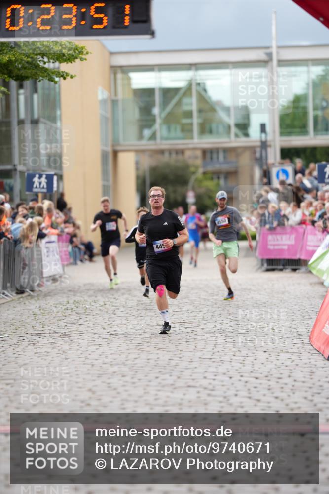 12.06.2026 - Holstenköstenlauf LAZAROV Photography http://msf.ph/oto/9740671 12.06.2026 17:53:49 Laufen 3152, 3336, 3453, 4455, 4462, 4550 meine-sportfotos.de
