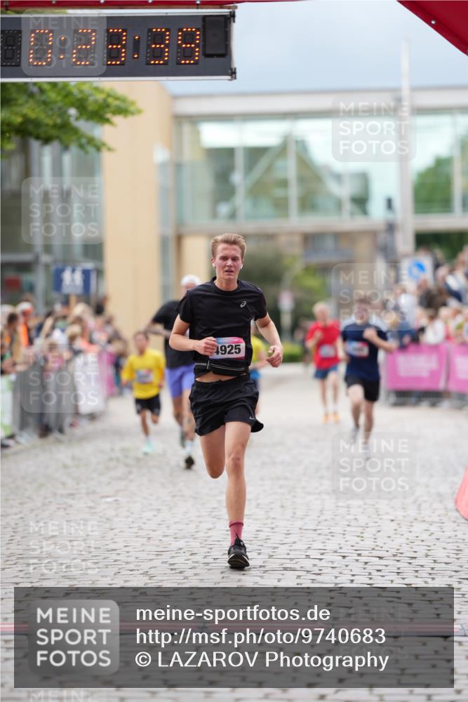 12.06.2026 - Holstenköstenlauf LAZAROV Photography http://msf.ph/oto/9740683 12.06.2026 17:53:37 Laufen 3445, 3900, 3906, 3995, 4925 meine-sportfotos.de