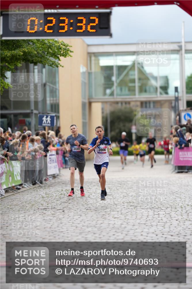 12.06.2026 - Holstenköstenlauf LAZAROV Photography http://msf.ph/oto/9740693 12.06.2026 17:53:30 Laufen 3445, 3906 meine-sportfotos.de