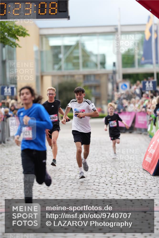 12.06.2026 - Holstenköstenlauf LAZAROV Photography http://msf.ph/oto/9740707 12.06.2026 17:53:06 Laufen 3923, 4042, 4060, 4786 meine-sportfotos.de