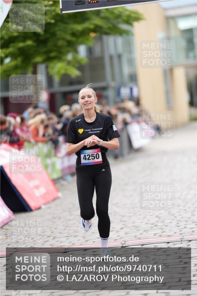 12.06.2026 - Holstenköstenlauf LAZAROV Photography http://msf.ph/oto/9740711 12.06.2026 17:52:58 Laufen 4250 meine-sportfotos.de