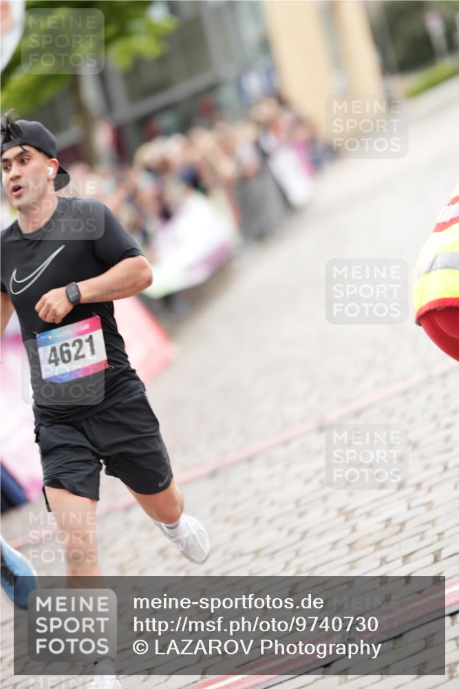 12.06.2026 - Holstenköstenlauf LAZAROV Photography http://msf.ph/oto/9740730 12.06.2026 17:52:12 Laufen 4621, 4690 meine-sportfotos.de