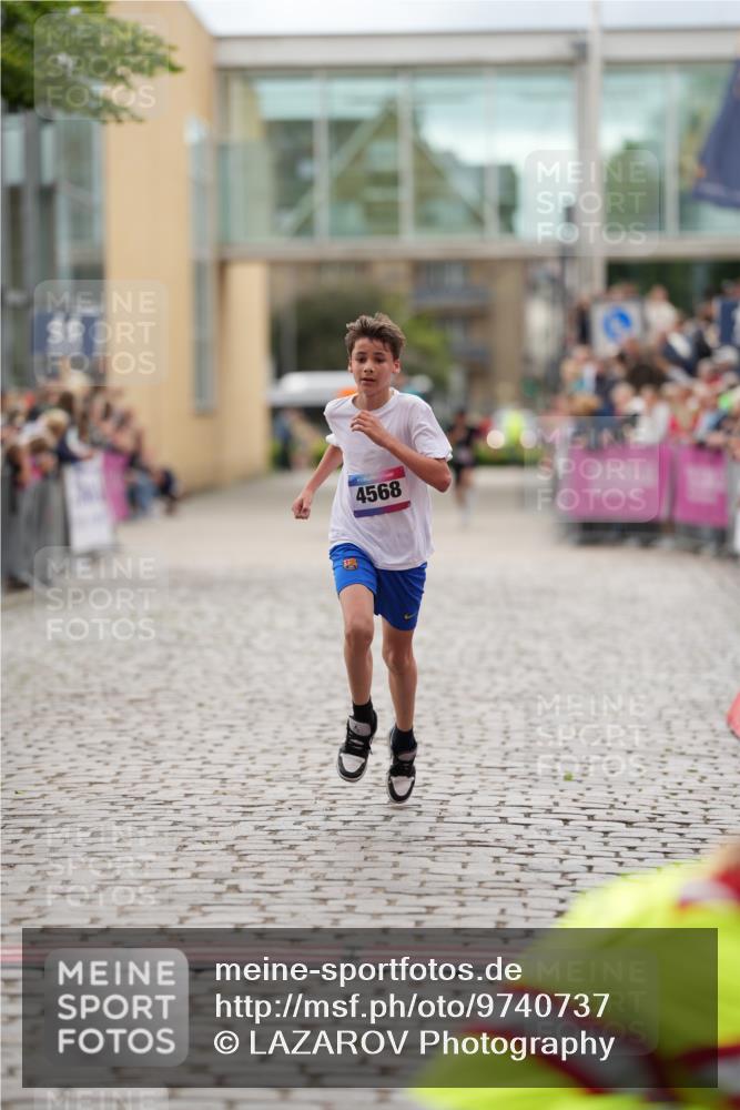 12.06.2026 - Holstenköstenlauf LAZAROV Photography http://msf.ph/oto/9740737 12.06.2026 17:52:04 Laufen 4463, 4568 meine-sportfotos.de
