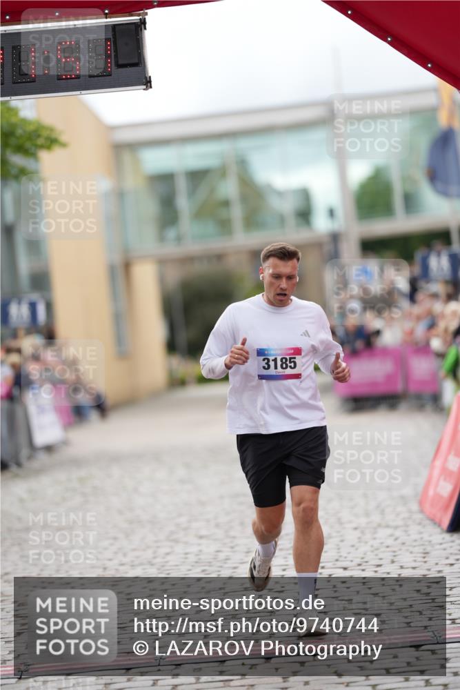 12.06.2026 - Holstenköstenlauf LAZAROV Photography http://msf.ph/oto/9740744 12.06.2026 17:51:49 Laufen 3185, 4787 meine-sportfotos.de