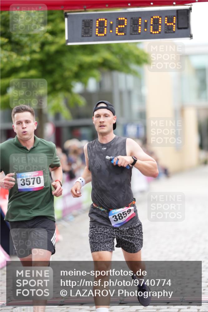 12.06.2026 - Holstenköstenlauf LAZAROV Photography http://msf.ph/oto/9740774 12.06.2026 17:51:02 Laufen 3570, 3859, 3876 meine-sportfotos.de