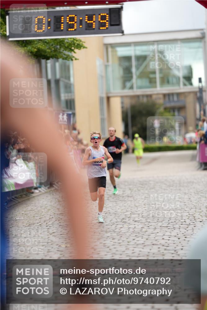 12.06.2026 - Holstenköstenlauf LAZAROV Photography http://msf.ph/oto/9740792 12.06.2026 17:49:47 Laufen 3291, 3636, 4520 meine-sportfotos.de