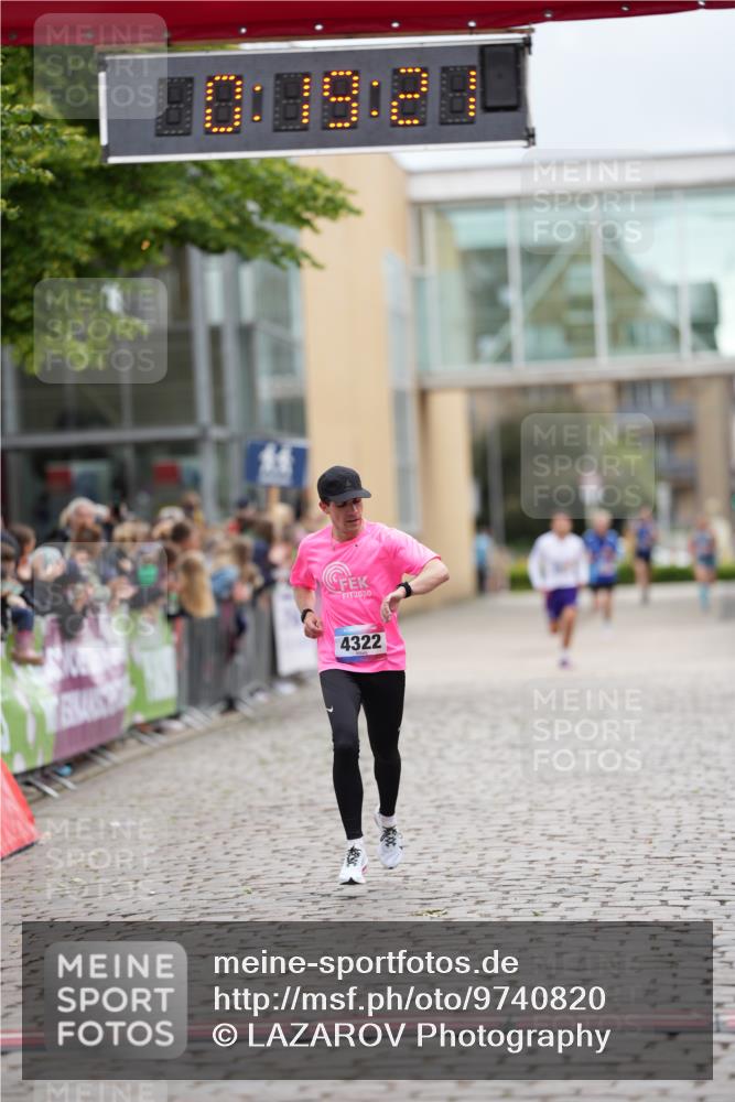 12.06.2026 - Holstenköstenlauf LAZAROV Photography http://msf.ph/oto/9740820 12.06.2026 17:49:20 Laufen 3961, 4322, 4897 meine-sportfotos.de